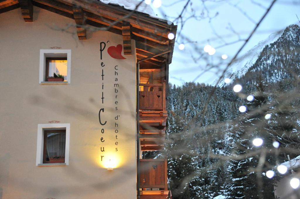 Affittacamere Petit Coeur Champoluc Exteriér fotografie