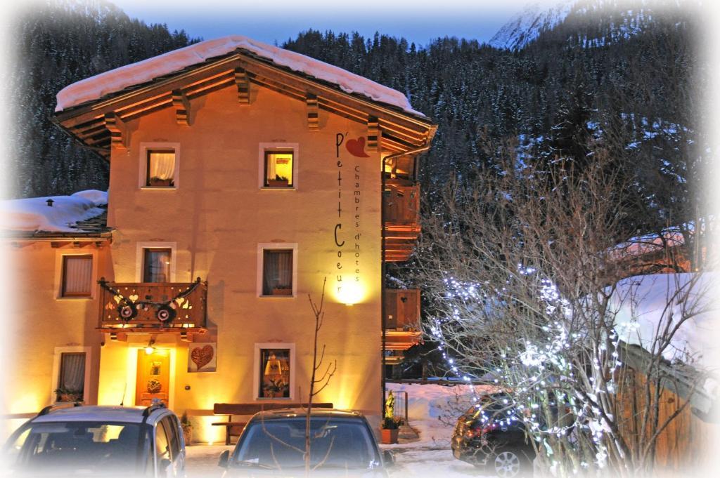 Affittacamere Petit Coeur Champoluc Exteriér fotografie
