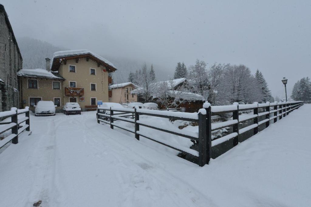 Affittacamere Petit Coeur Champoluc Exteriér fotografie